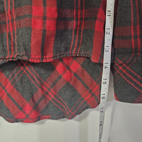 Cabi Red And White Plaid Button V Neck Blouse! - Picture 5 of 5